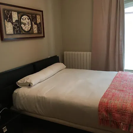 Vivienda Turistica Puerta Real Διαμέρισμα *